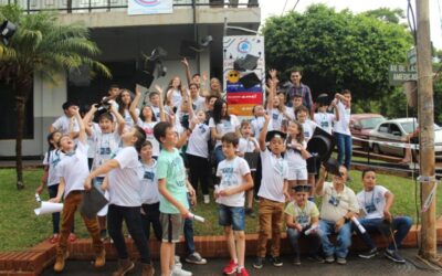 LA ESCUELA PLAY CERRÓ SU PRIMER CICLO LECTIVO CON UN ACTO Y LA INAUGURACIÓN DE UN SOLMAFORO