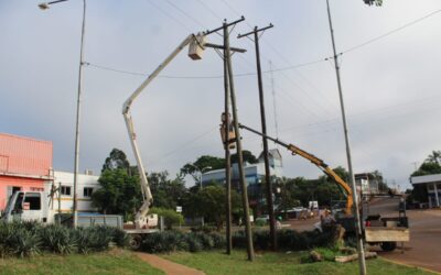 ENERGIA ELÉCTRICA: SE REALIZARON TAREAS DE MANTENIMIENTO SOBRE AV. LAS AMÉRICAS